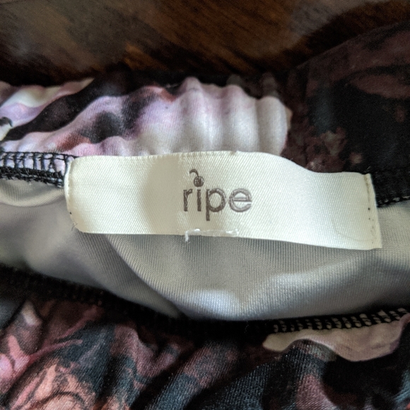 Maternity party dress - Picture 2 of 3